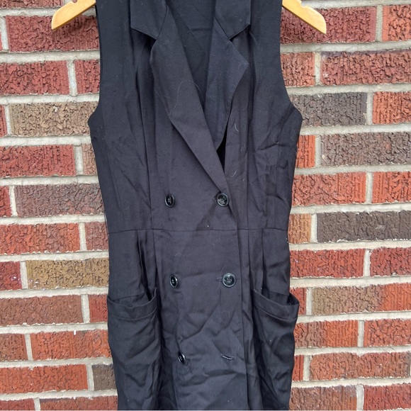 Paul Stanley Black Sleeveless Lapel Button Down Midi Dress - Picture 2 of 3